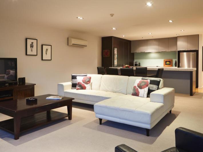 Pohutukawa Apartment Пиктън Екстериор снимка
